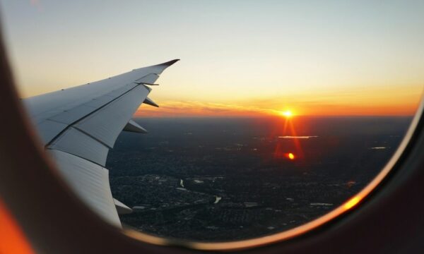 spirit airplane wing airborne